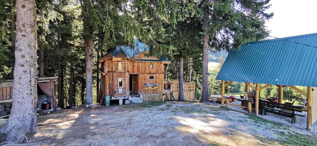 Pinetrees Lodge Plav Esterno foto