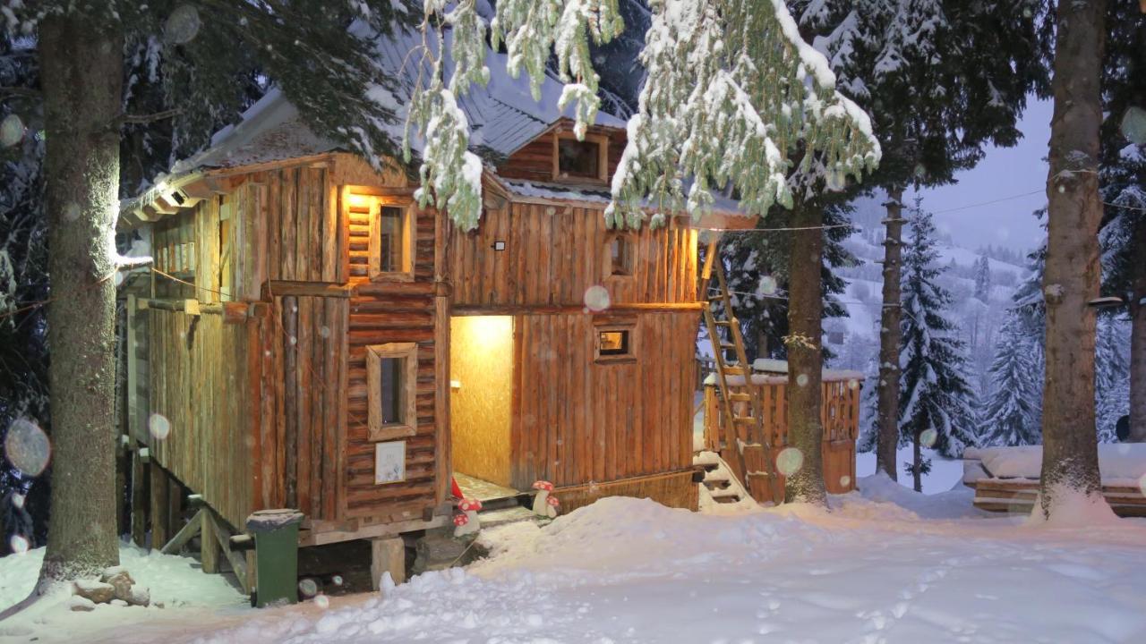 Pinetrees Lodge Plav Esterno foto